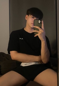 Sasipong-Kaewjan-เสื้อยืดดำ