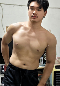 Izesmith9-กล้ามใหญ่