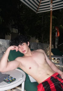 Khunanon-Chanlueang-กล้ามแน่น