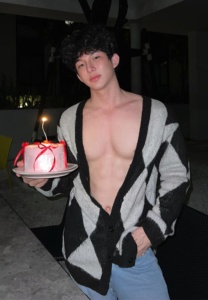 Khunanon-Chanlueang-เค้ก