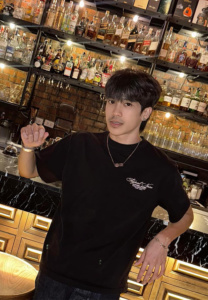 Krit-Thanakrit-สายดื่ม