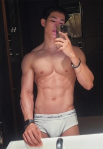 Kuntiputthara-Klompan-Hot-body