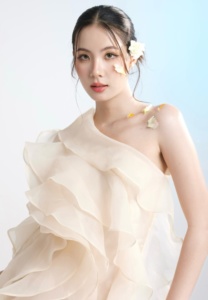 K.Chokejindachai-012-Lovely