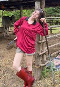 Kookkai-เสื้อแดง