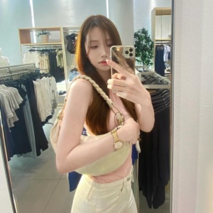 May_246-004-Graceful