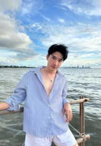 Toey Pakawat-018-Stunning