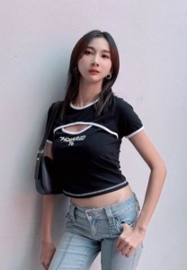 Korakod Komonwit-003-Dazzling