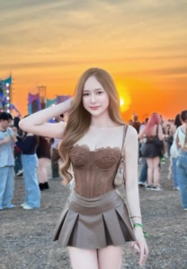 Parn Chuleekorn-006-Dazzling