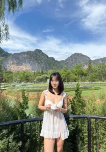 Yok-008-Gorgeous
